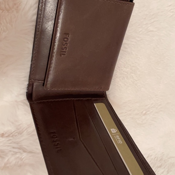 men’s fossil wallet - Picture 2 of 4